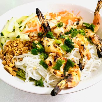 Rice Vermicelli Bowl with Grilled Shrimp